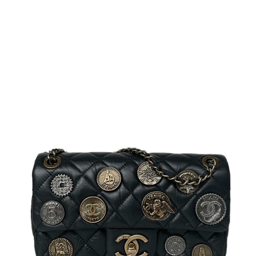 Chanel handbag black – front view