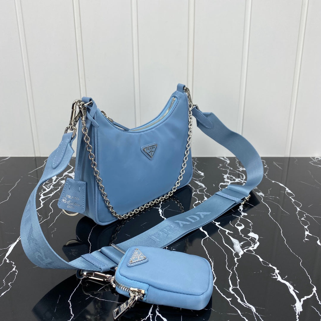 PRA HOBO 22 TASCHE IN AZURBLAU RE-NYLON
