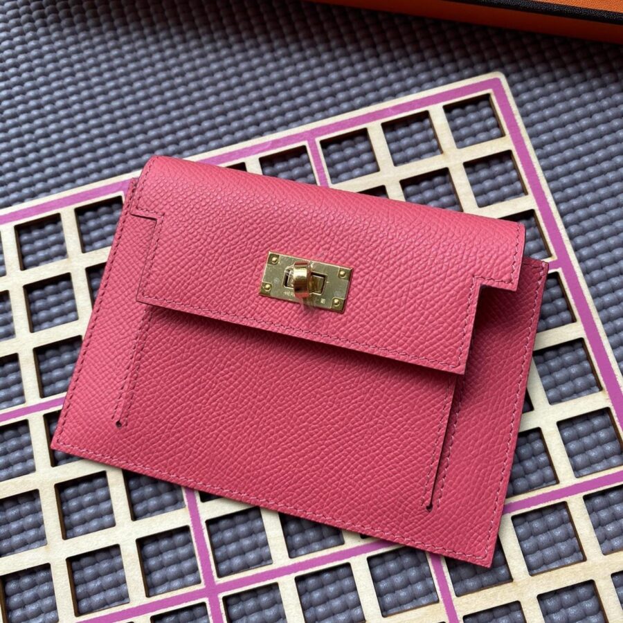 Hermes Kelly pink bag – front view