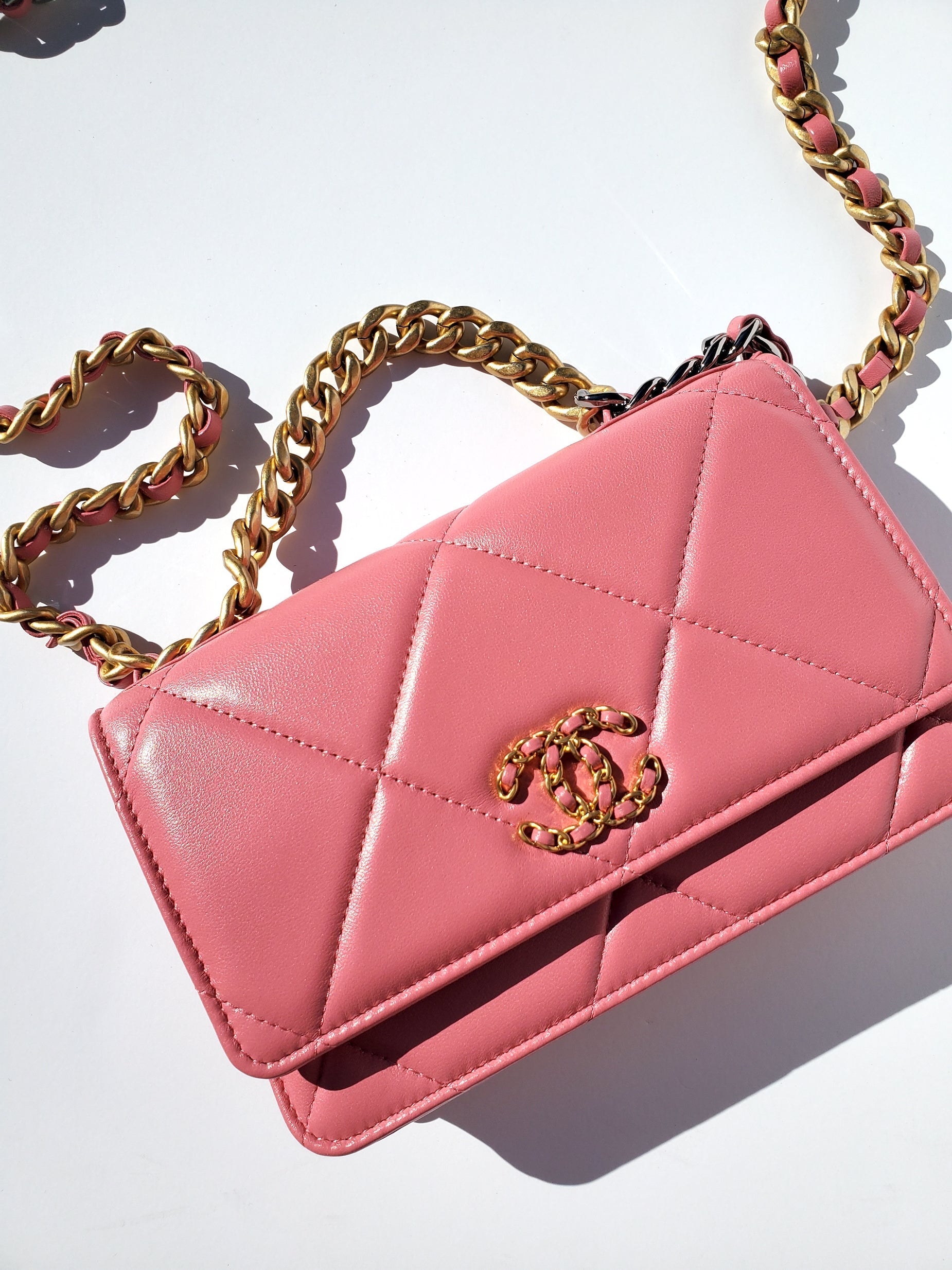 New CHANEL 19 21A Rosa Wallet on the Chain WOC Bag