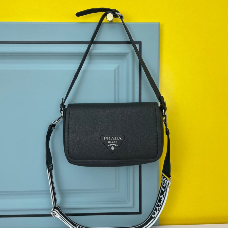 Designer handbag black – front view