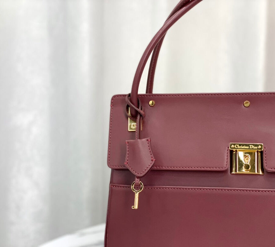 Designer handbag purple – front view