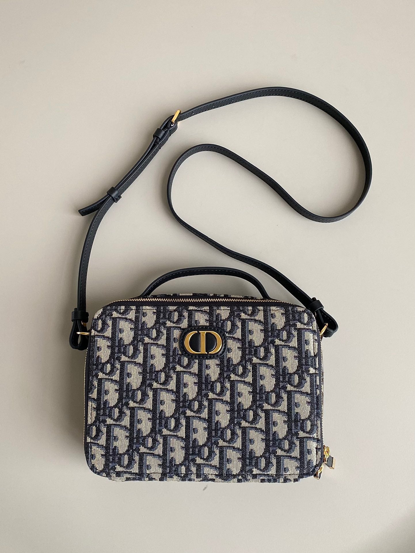 CARO 18 CAMERA BAG IN Blau OBLIQUE JACQUARD