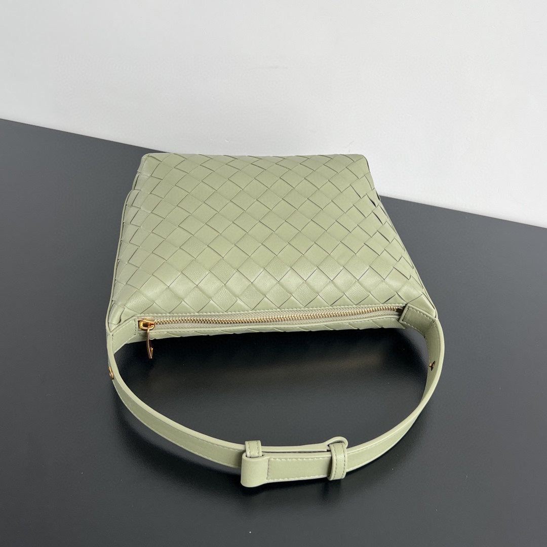 WALLACE 22 TASCHE HELLGRÜNES KALBSLEDER