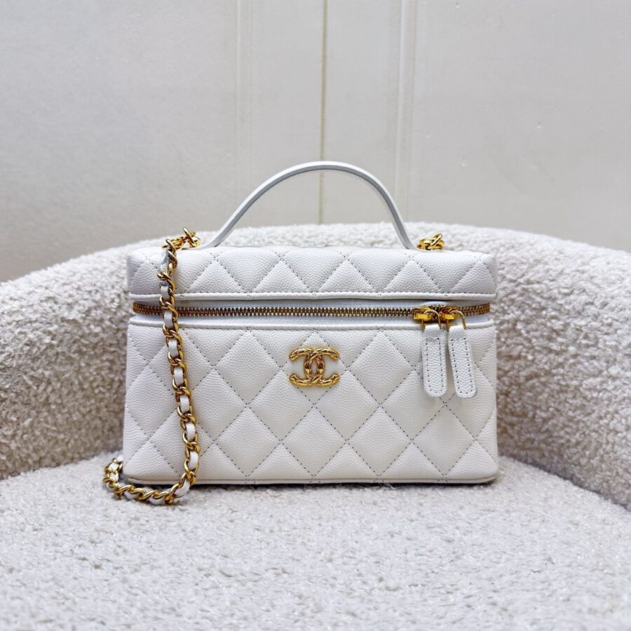 Chanel Clutch bag – front view