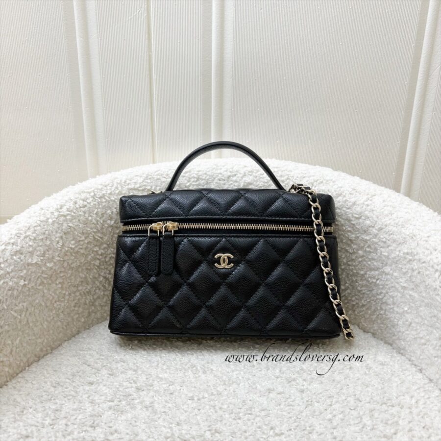 Chanel Clutch bag – front view