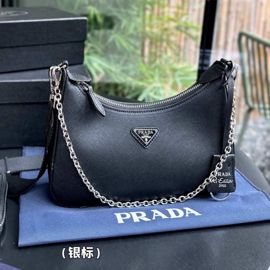 Louis Vuitton handbag black – front view