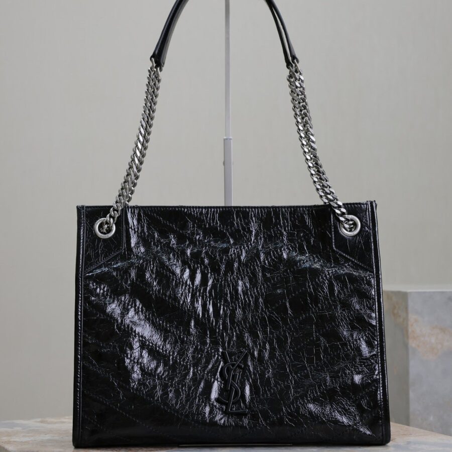 Louis Vuitton Niki black bag – front view